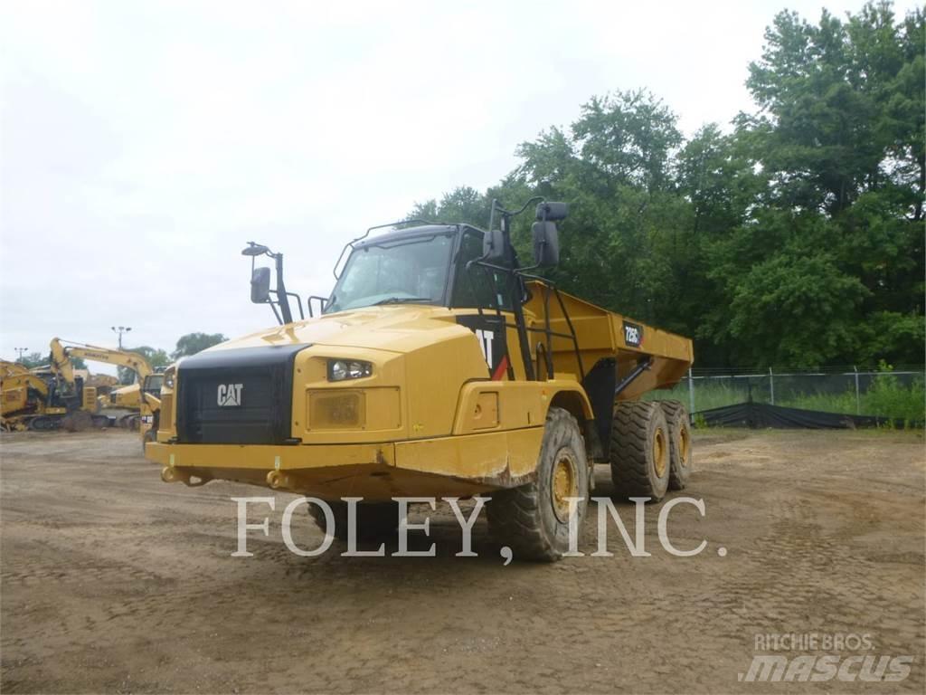 CAT 725C2 鉸接式起吊車