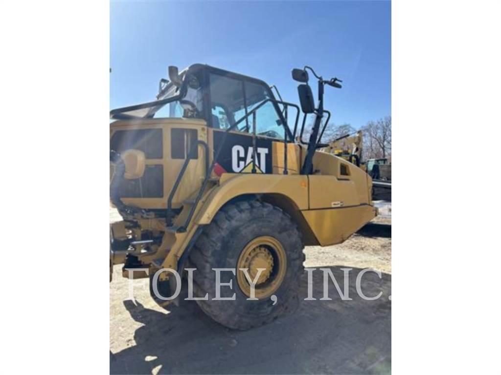 CAT 725C2 鉸接式起吊車