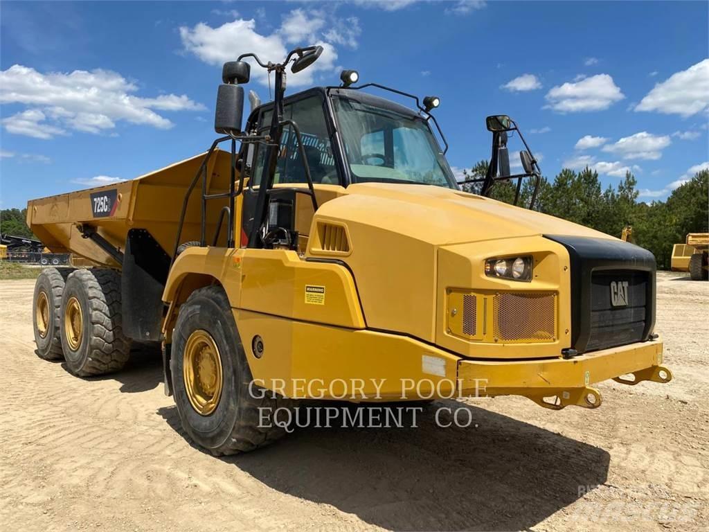 CAT 725C2 鉸接式起吊車