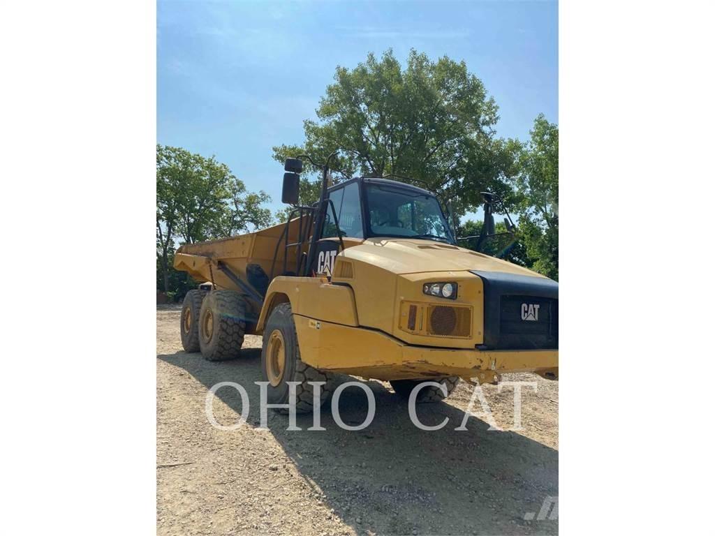 CAT 725C2 鉸接式起吊車