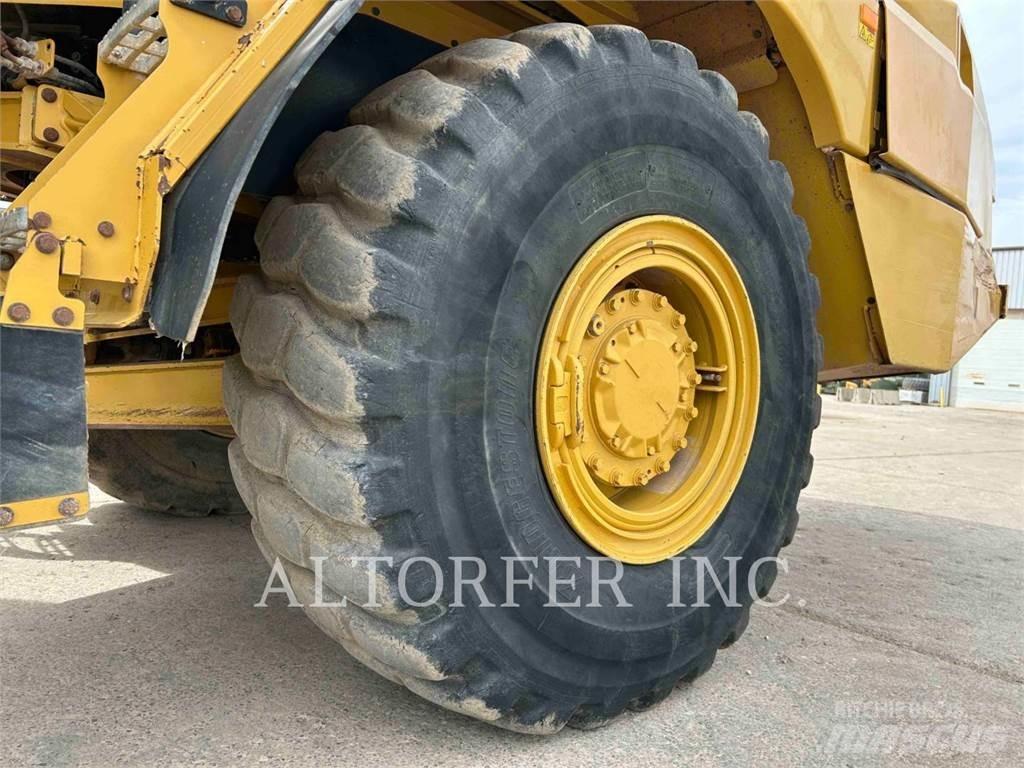 CAT 725C2 WT 鉸接式起吊車