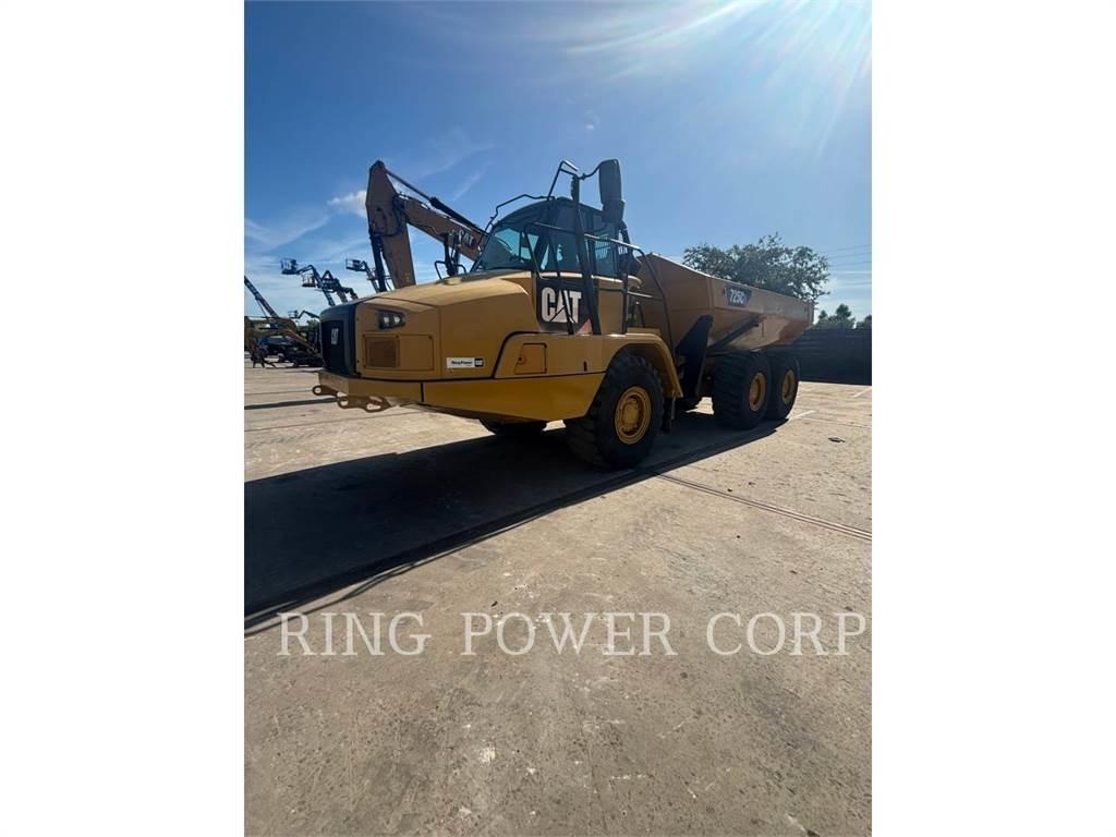 CAT 725C2TG 鉸接式起吊車
