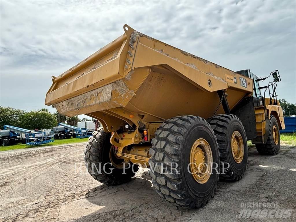 CAT 725TG 鉸接式起吊車