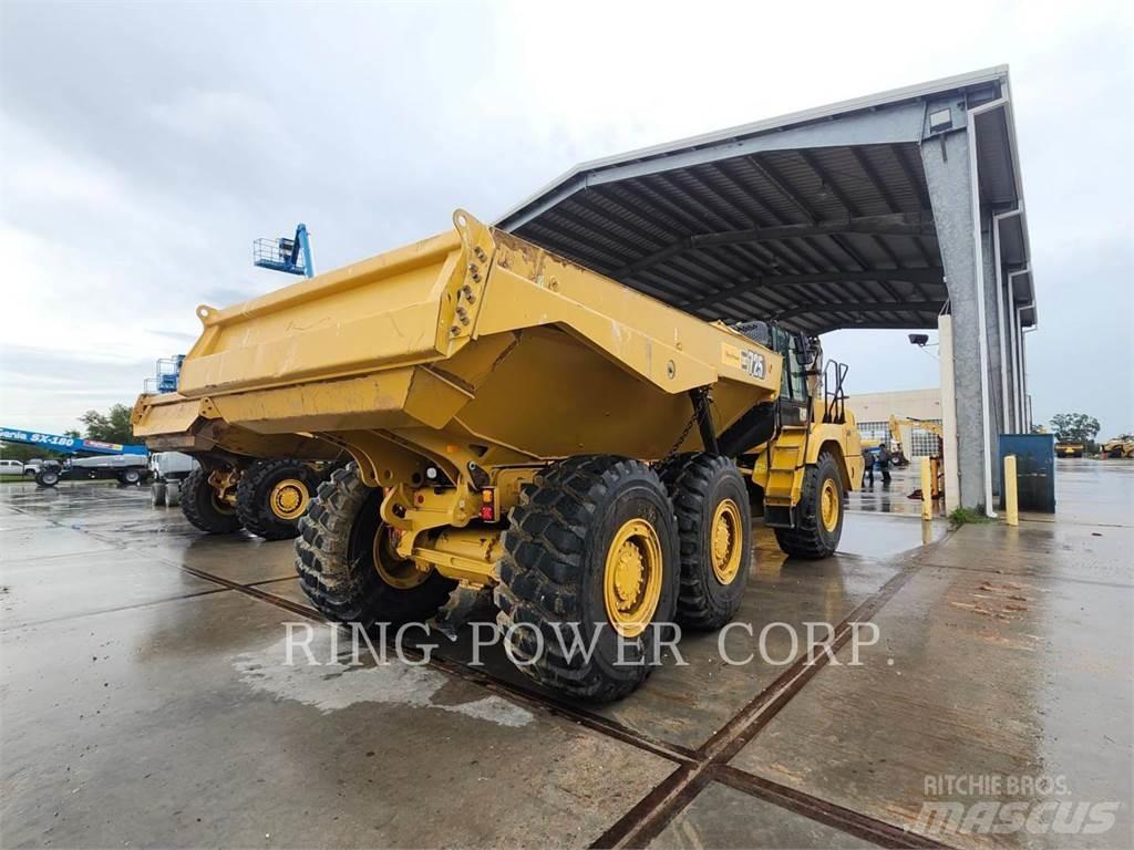 CAT 725TG 鉸接式起吊車