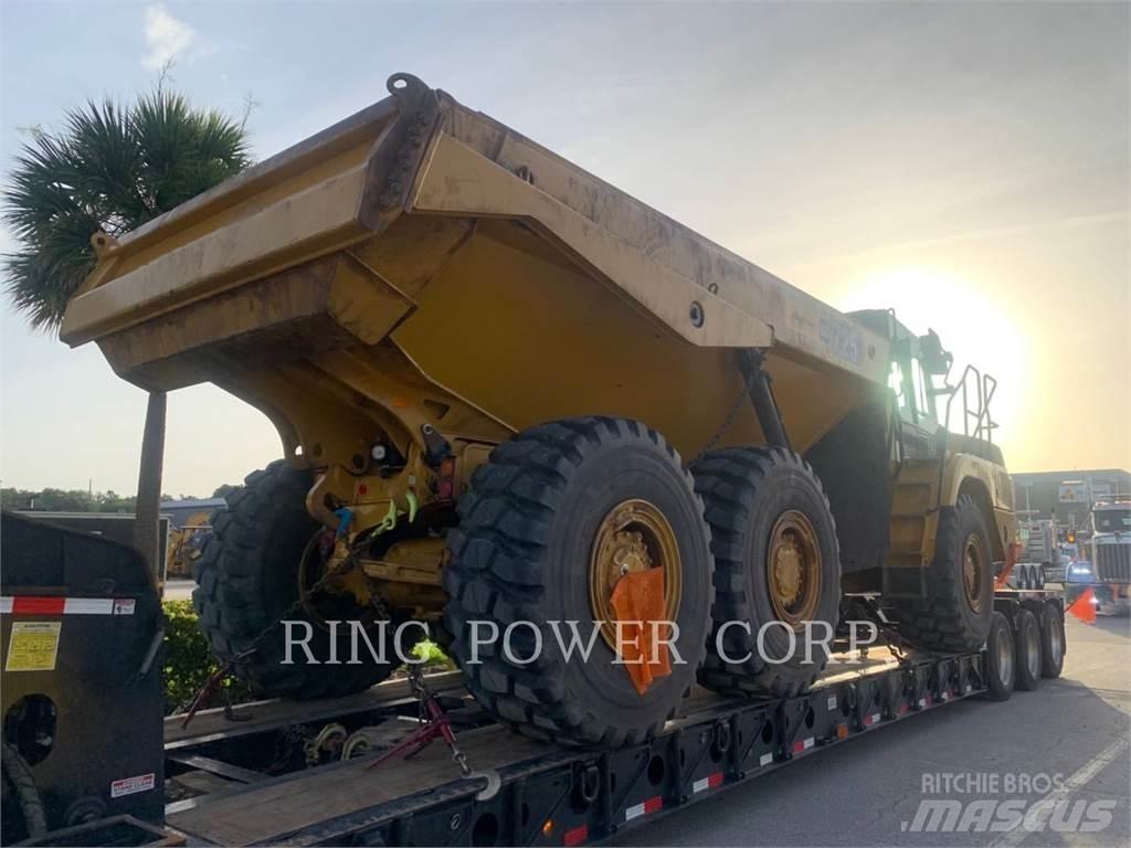 CAT 725TG 鉸接式起吊車