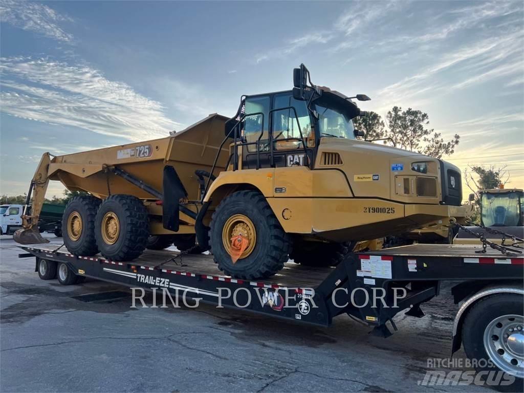 CAT 725TG 鉸接式起吊車