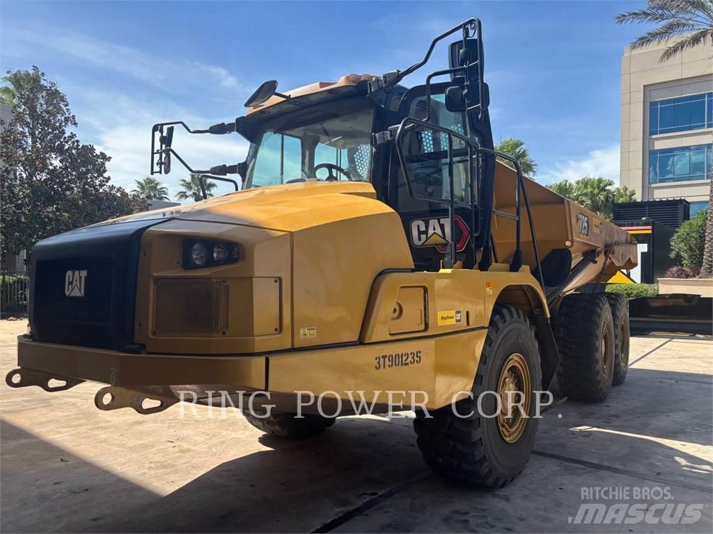 CAT 725TG 鉸接式起吊車
