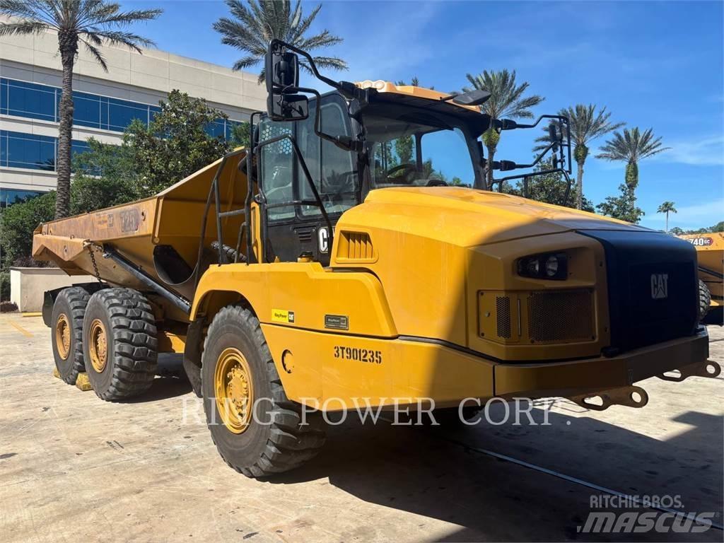 CAT 725TG 鉸接式起吊車