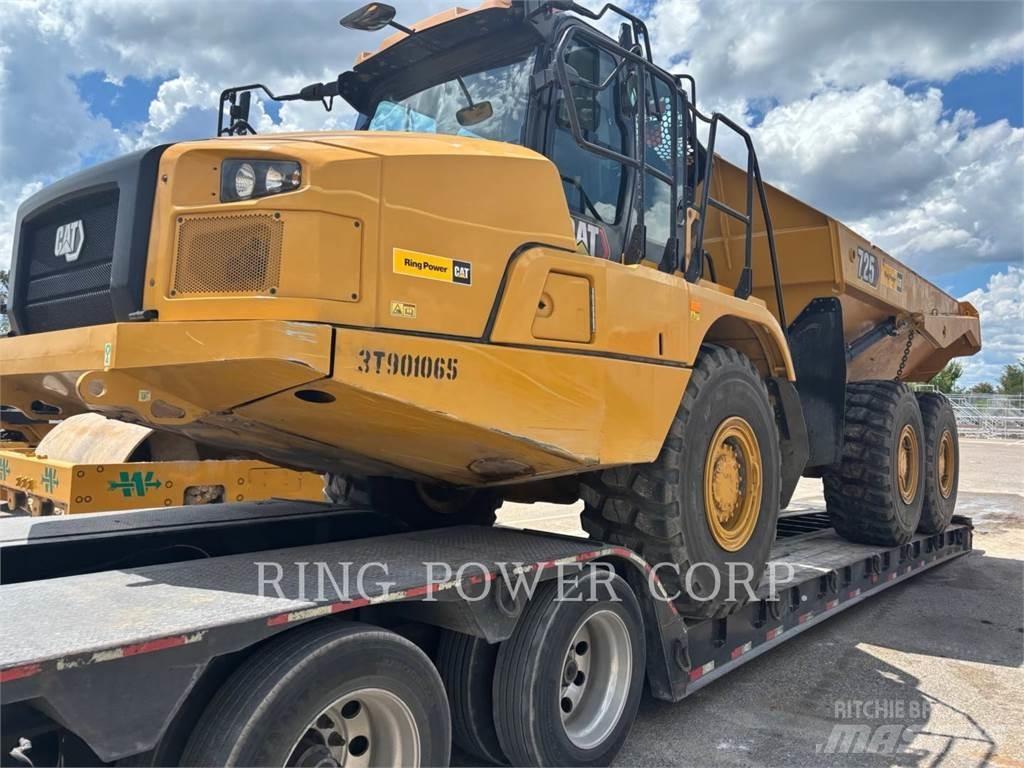 CAT 725TG 鉸接式起吊車