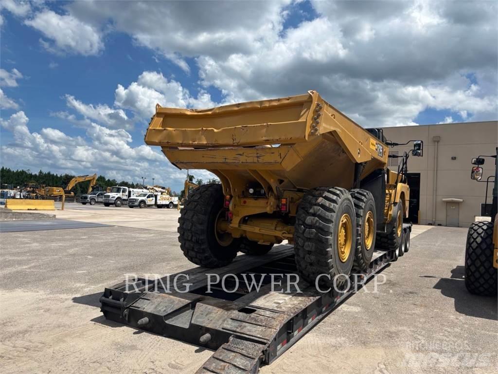 CAT 725TG 鉸接式起吊車
