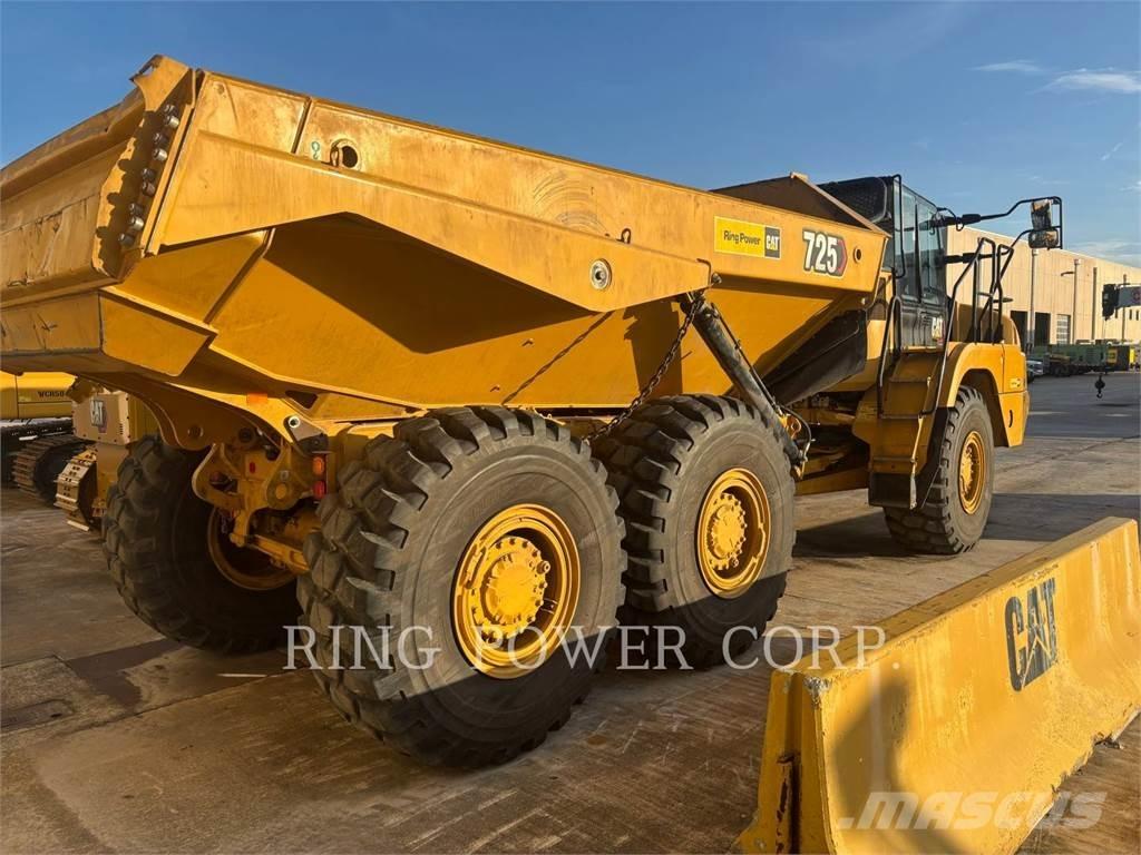 CAT 725TG 鉸接式起吊車