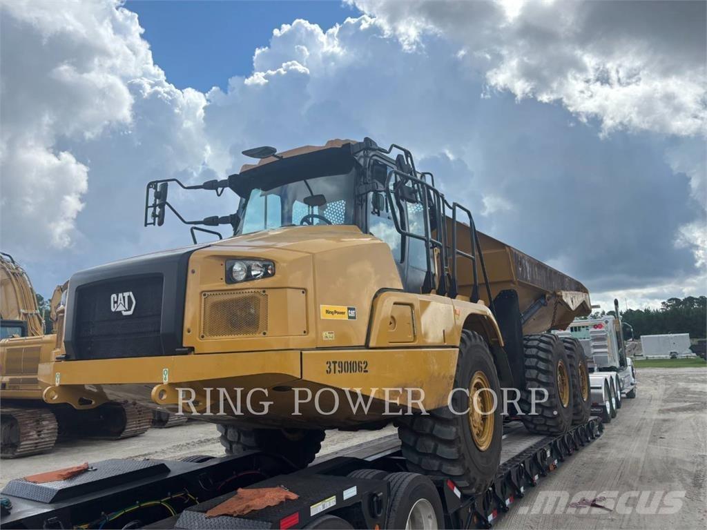 CAT 725TG 鉸接式起吊車
