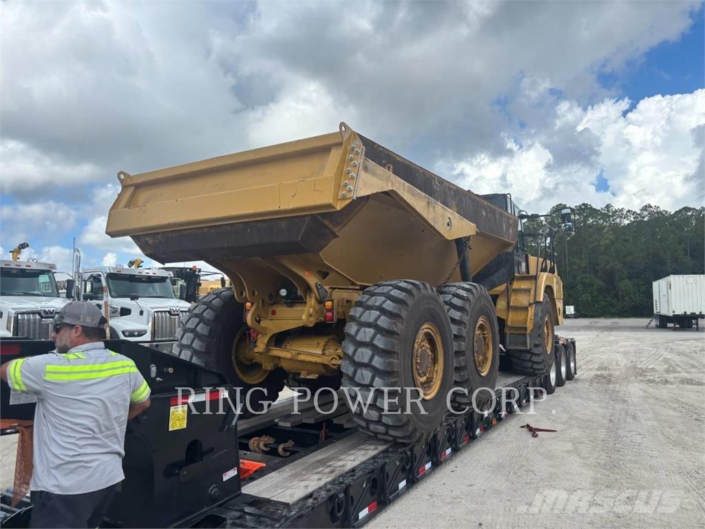 CAT 725TG 鉸接式起吊車