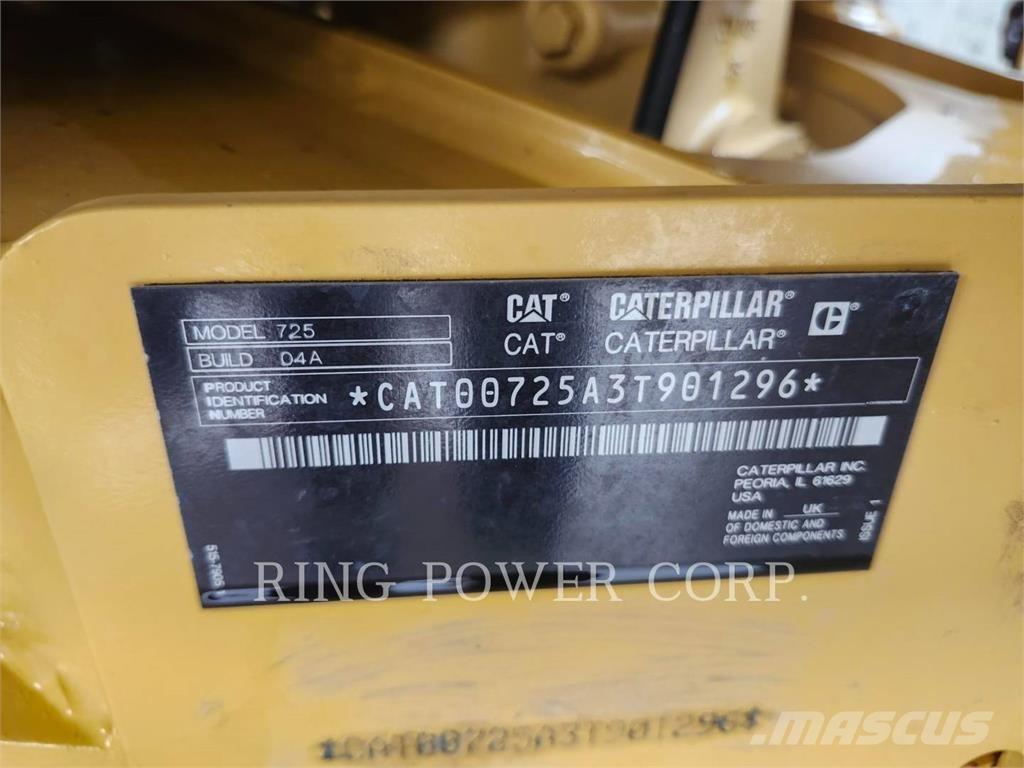 CAT 725TG 鉸接式起吊車