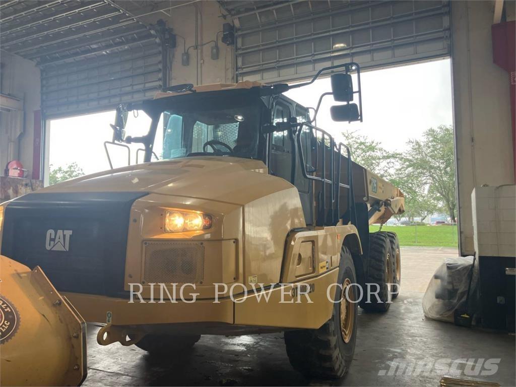 CAT 725TG 鉸接式起吊車