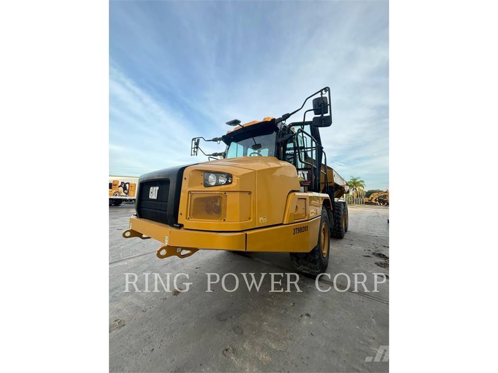 CAT 725TG 鉸接式起吊車