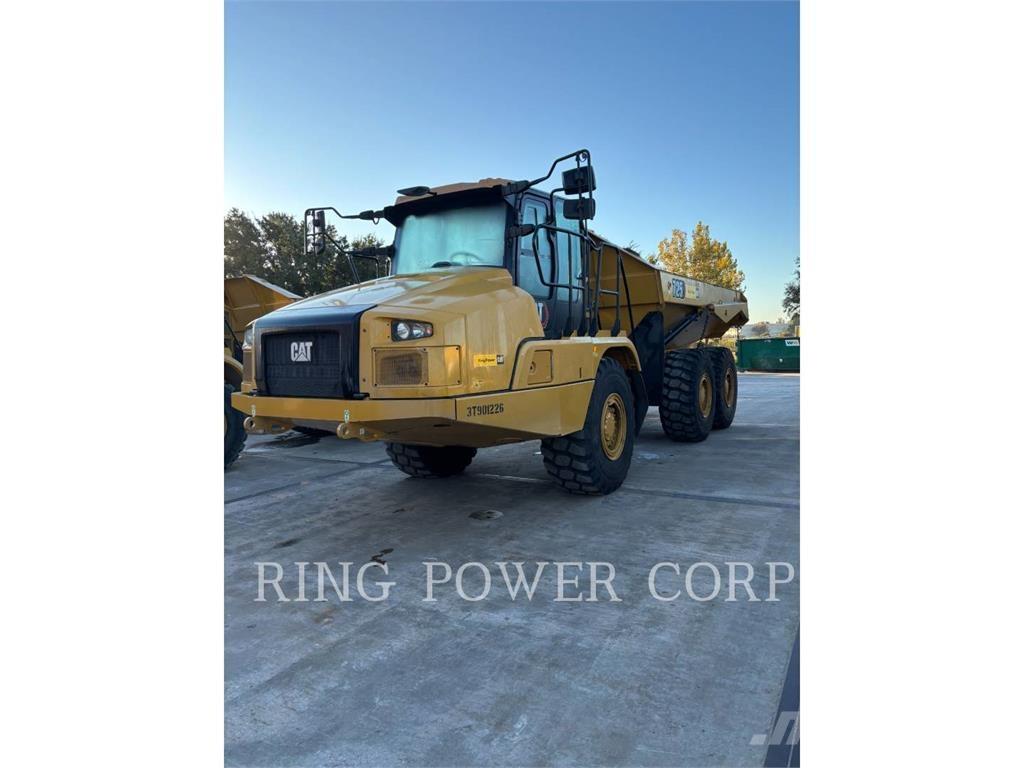 CAT 725TG 鉸接式起吊車