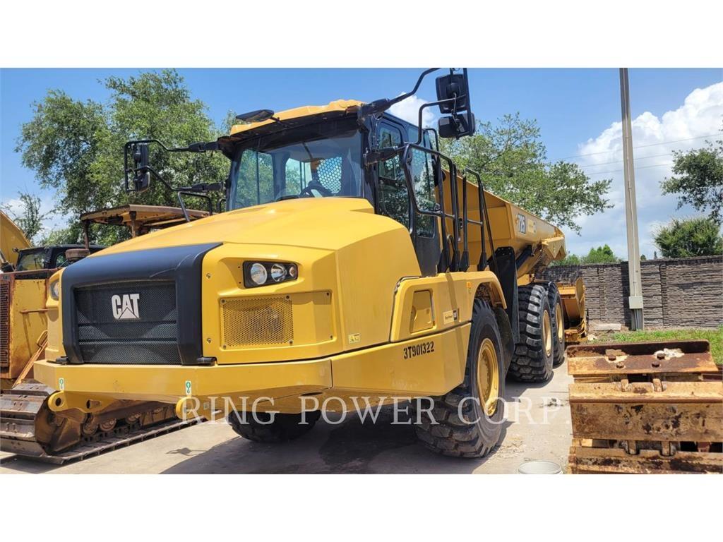 CAT 725TG 鉸接式起吊車