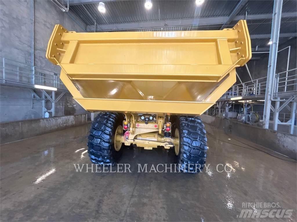 CAT 730 鉸接式起吊車