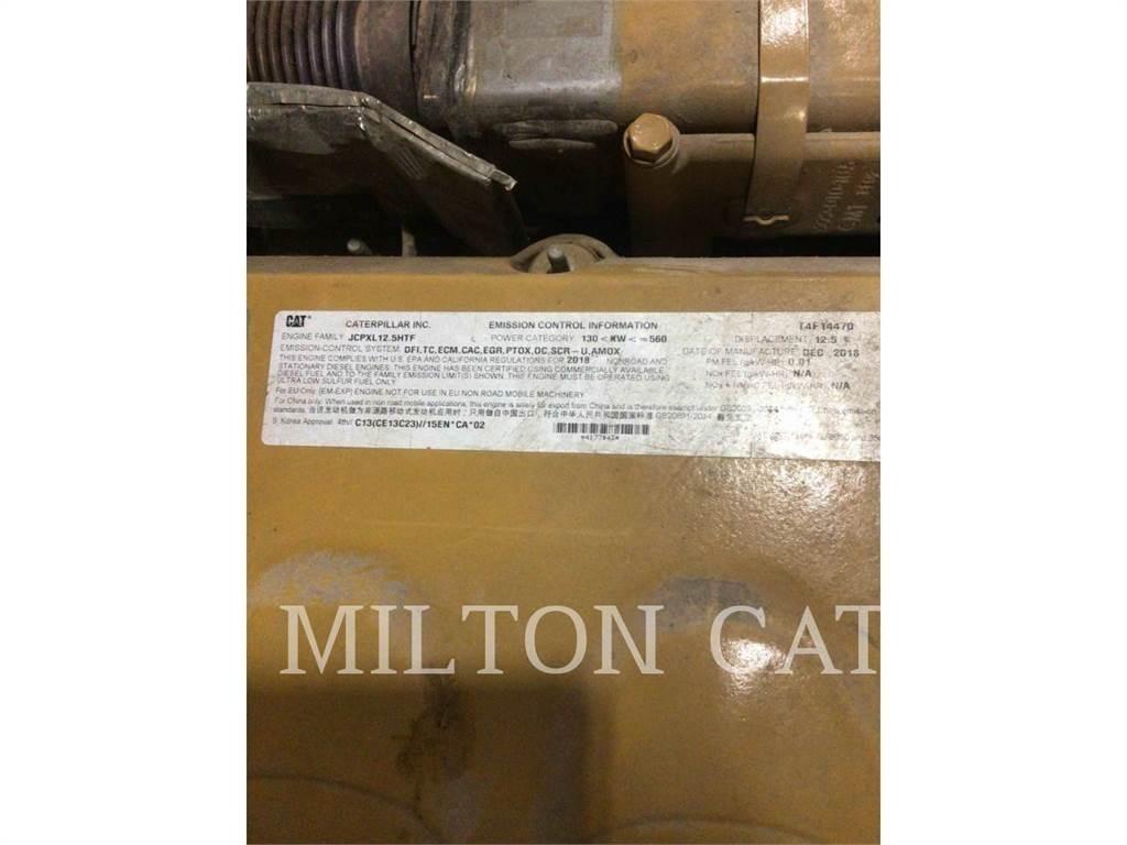 CAT 730 鉸接式起吊車