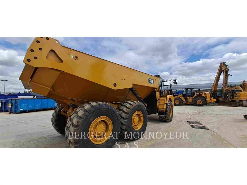 CAT 730 鉸接式起吊車