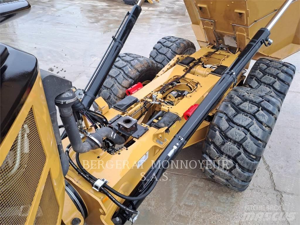 CAT 730 鉸接式起吊車