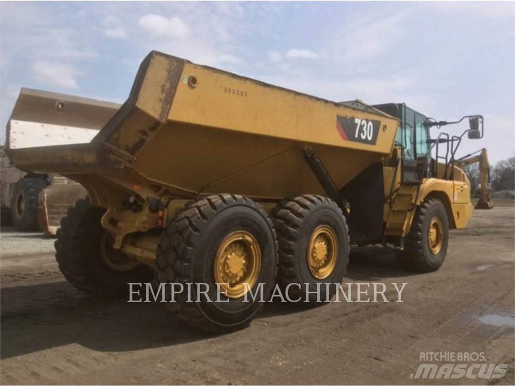 CAT 730 鉸接式起吊車