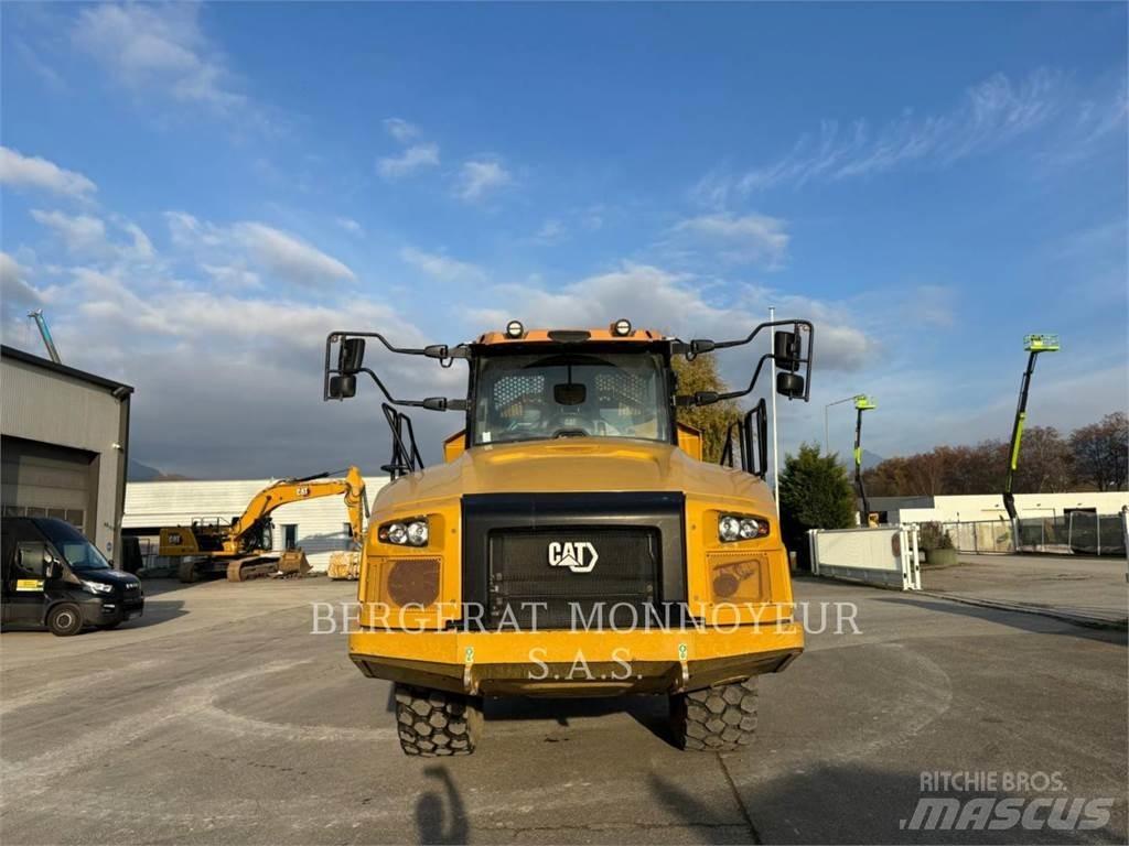 CAT 730 鉸接式起吊車