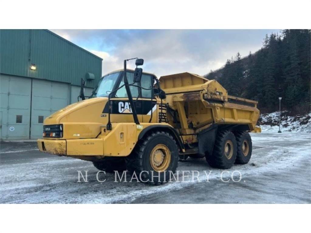 CAT 730 鉸接式起吊車