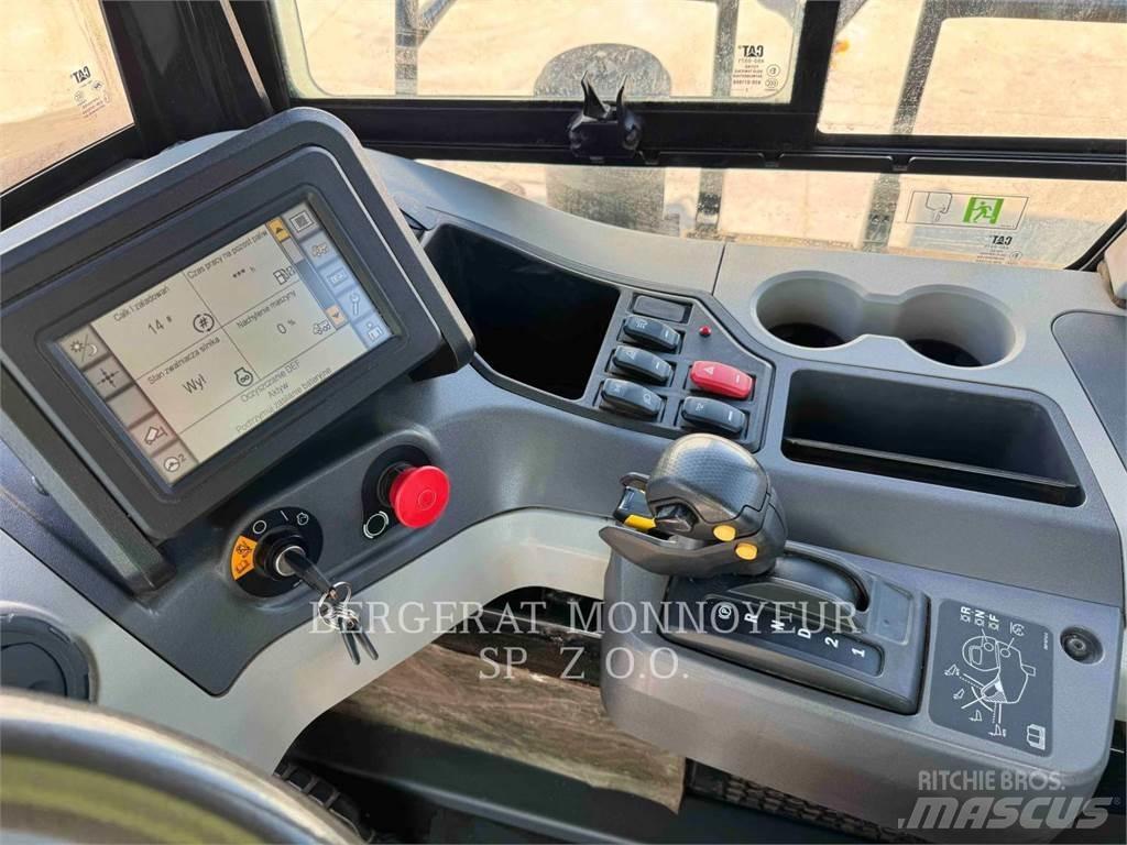 CAT 730 鉸接式起吊車