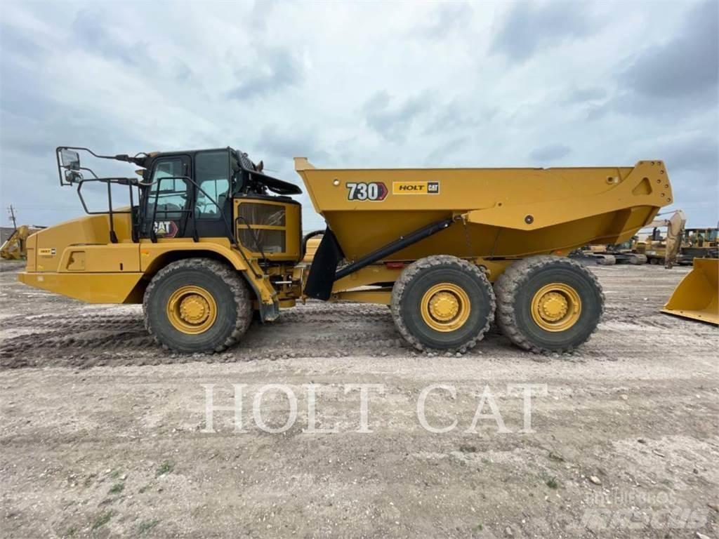 CAT 730 鉸接式起吊車