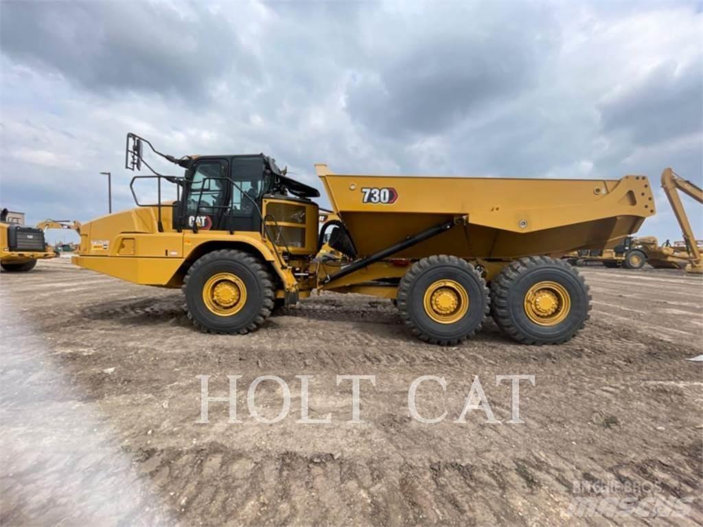 CAT 730 鉸接式起吊車