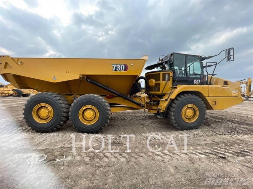 CAT 730 鉸接式起吊車