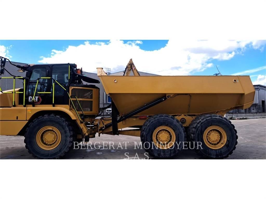 CAT 730 鉸接式起吊車