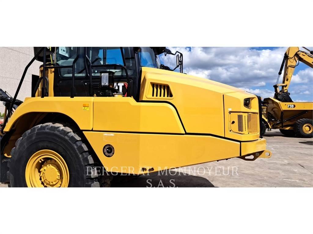 CAT 730 鉸接式起吊車