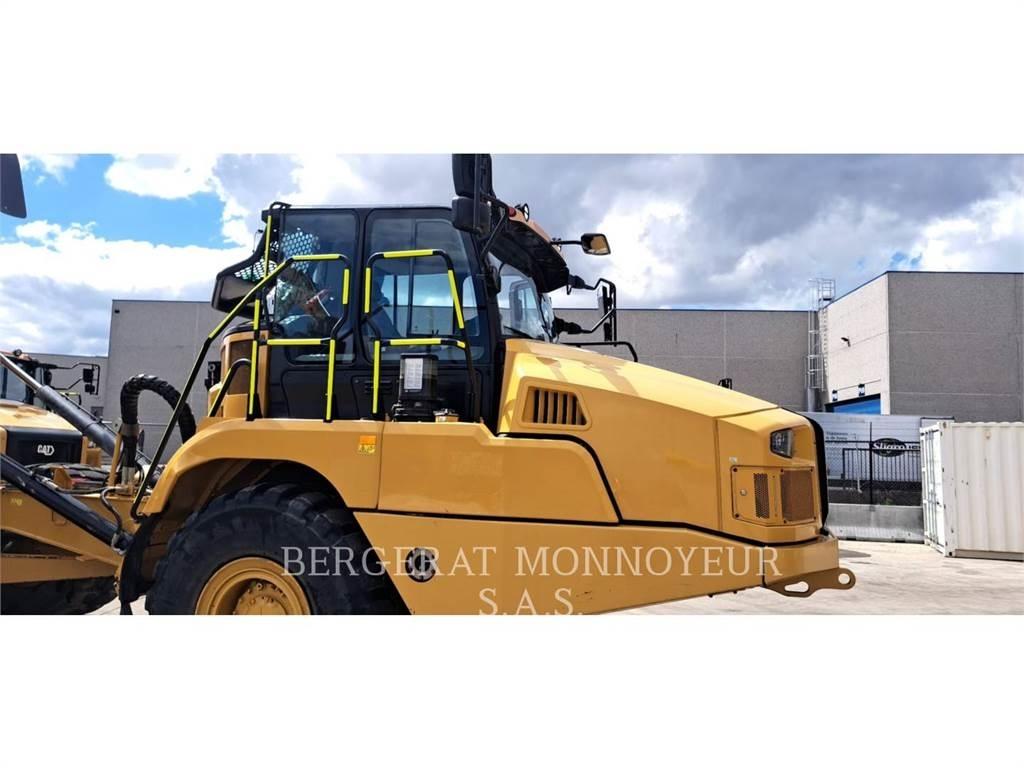 CAT 730 鉸接式起吊車