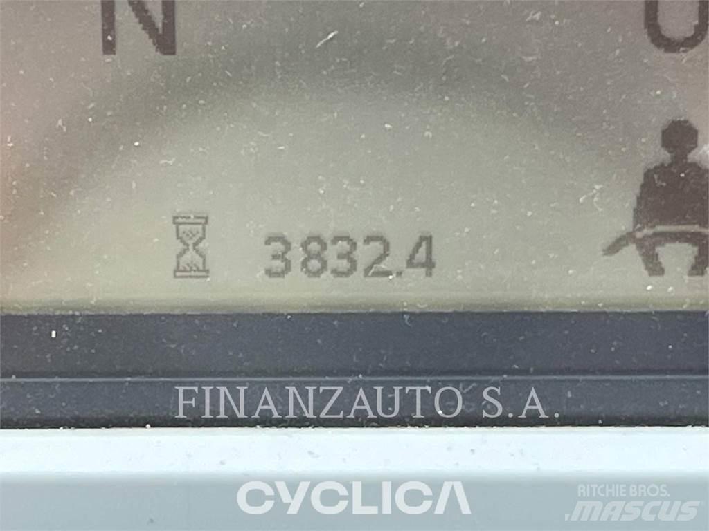 CAT 730 鉸接式起吊車