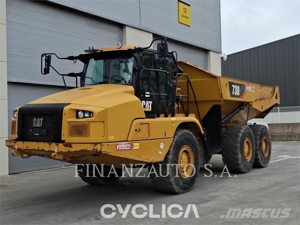 CAT 730 鉸接式起吊車