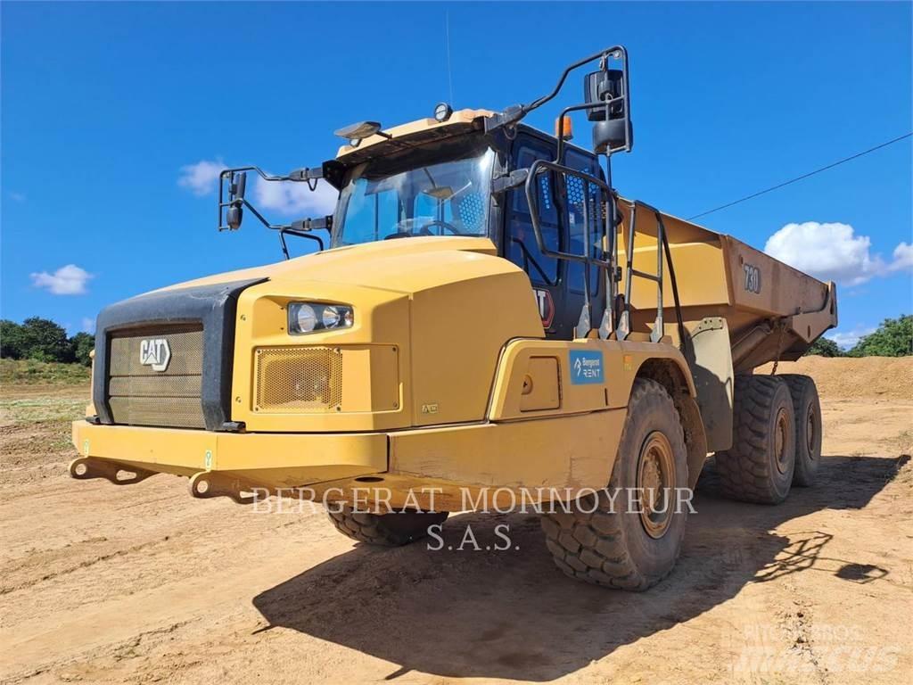 CAT 730 鉸接式起吊車