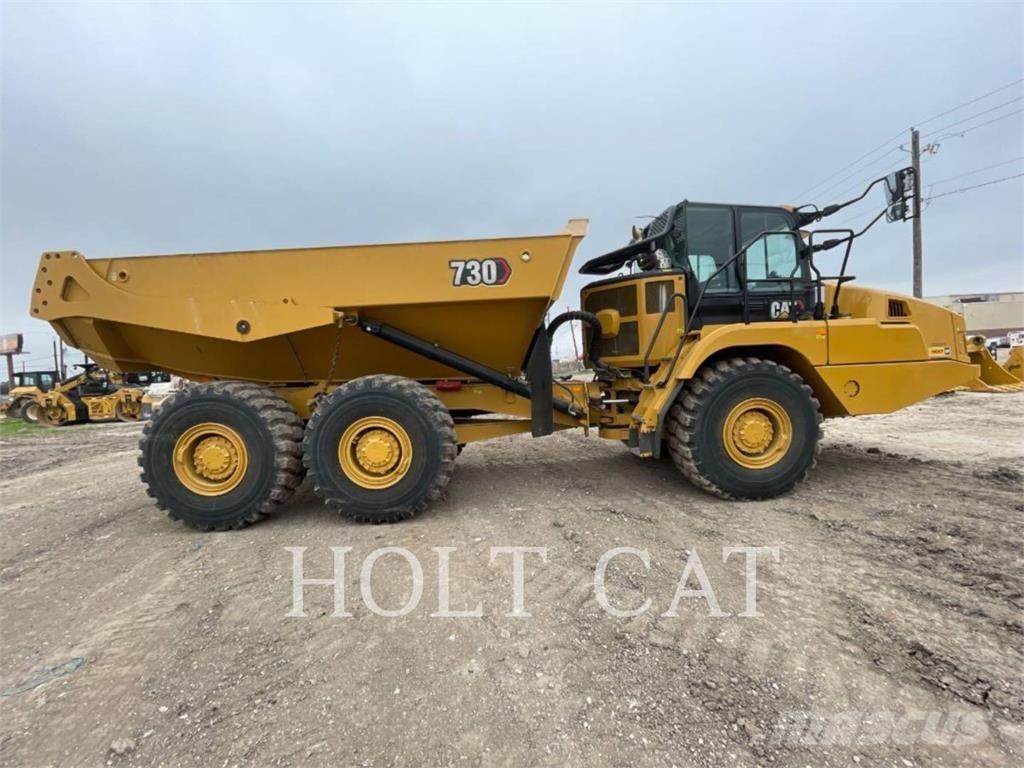 CAT 730 鉸接式起吊車