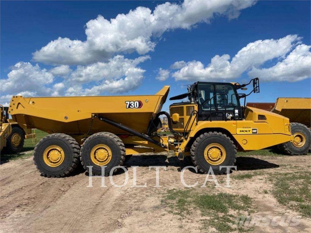 CAT 730 鉸接式起吊車