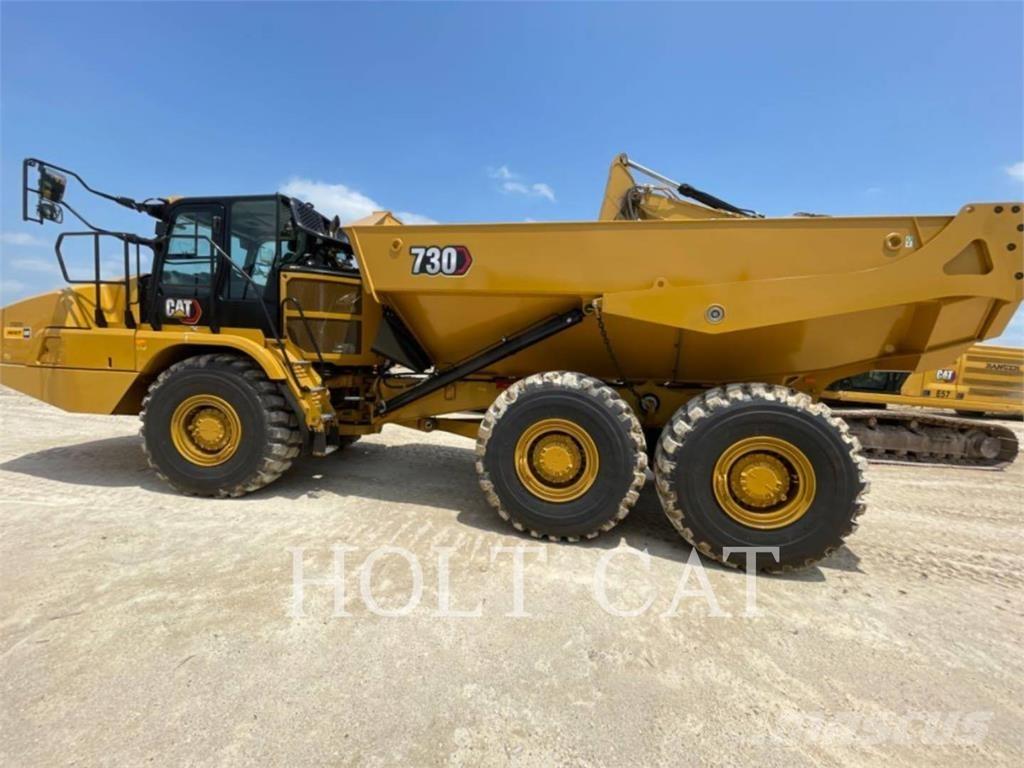 CAT 730 鉸接式起吊車
