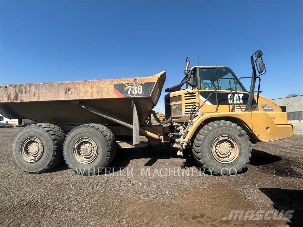 CAT 730 鉸接式起吊車