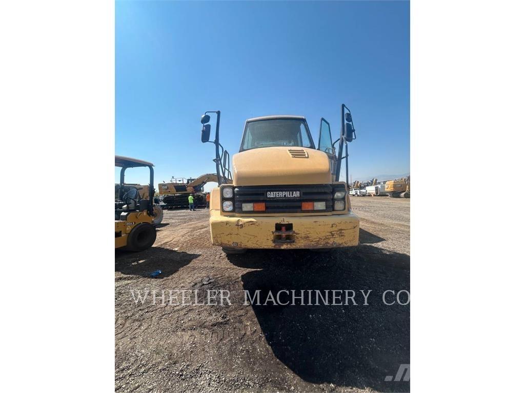 CAT 730 鉸接式起吊車