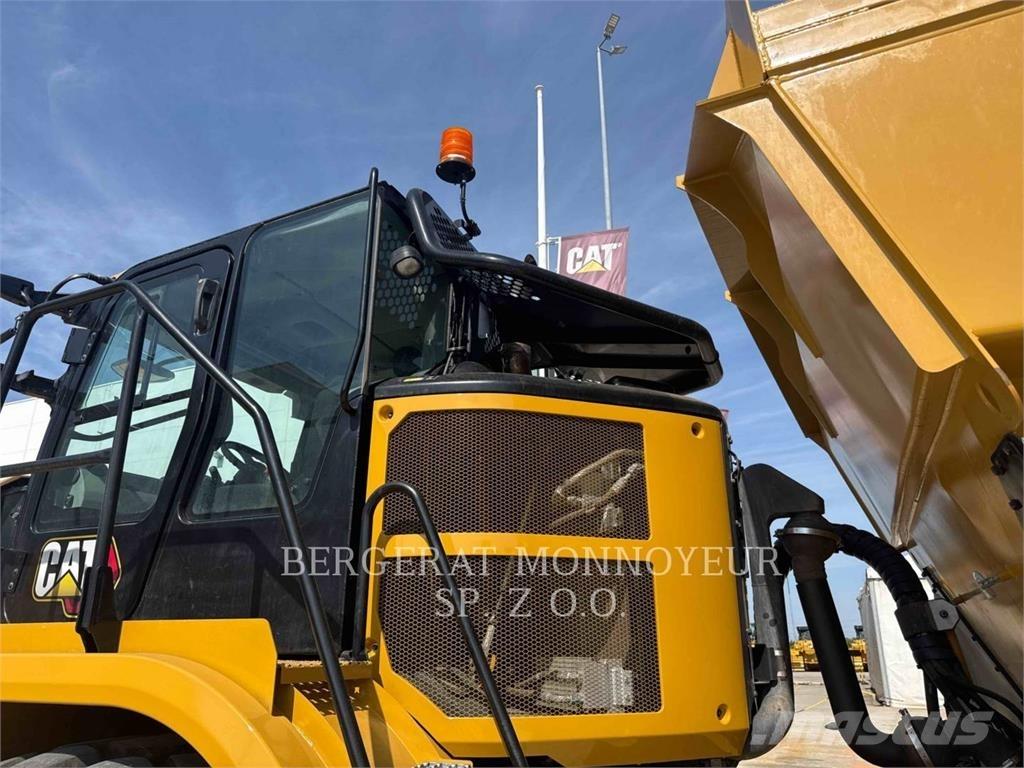 CAT 730 鉸接式起吊車