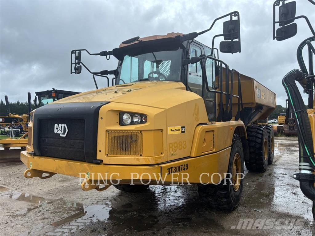 CAT 730 鉸接式起吊車