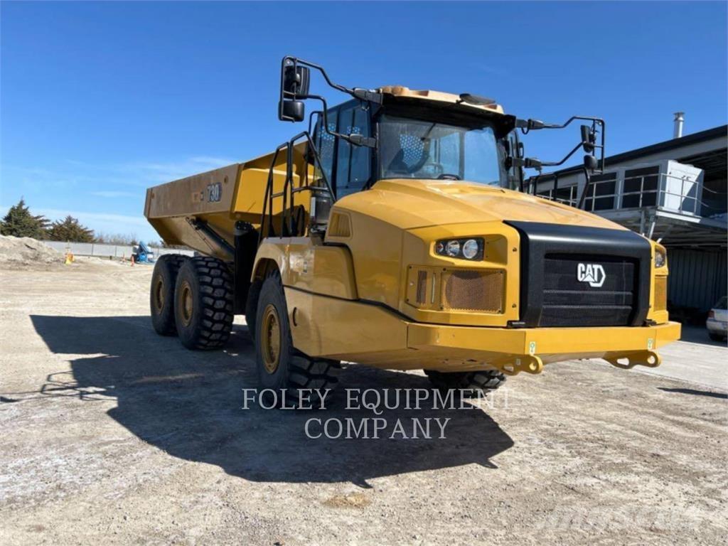 CAT 730-04 鉸接式起吊車