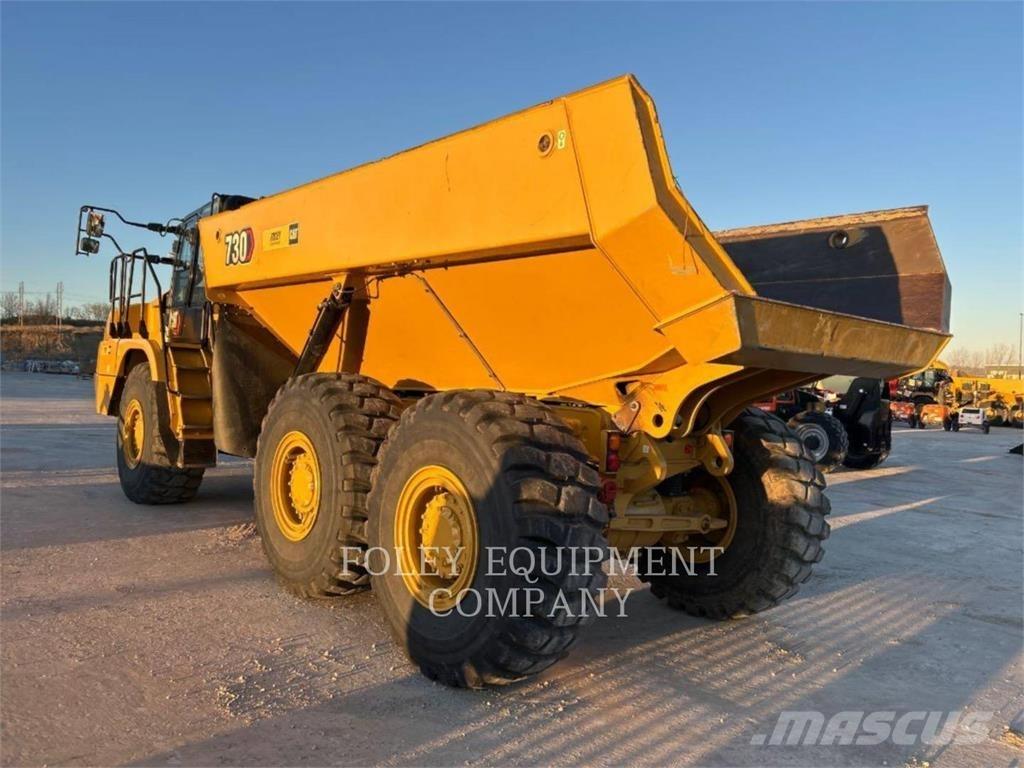 CAT 730-04 鉸接式起吊車
