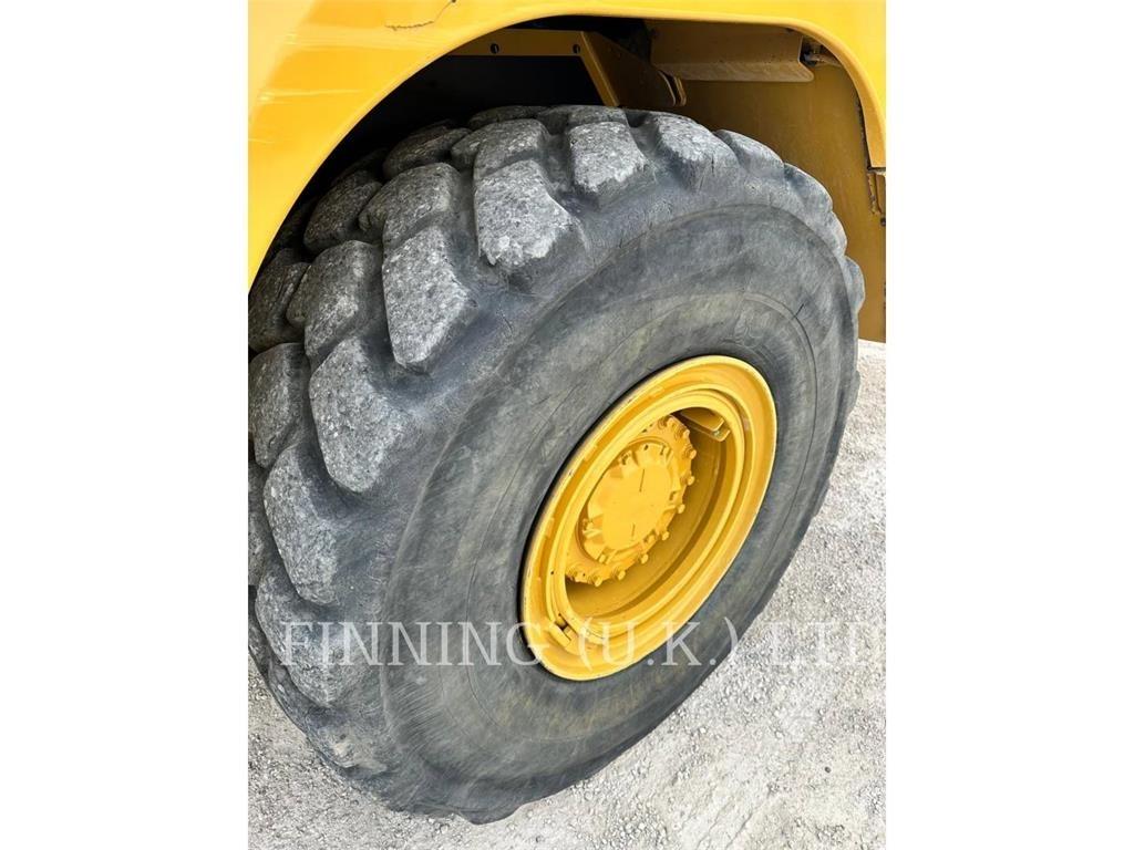 CAT 730-04A 鉸接式起吊車