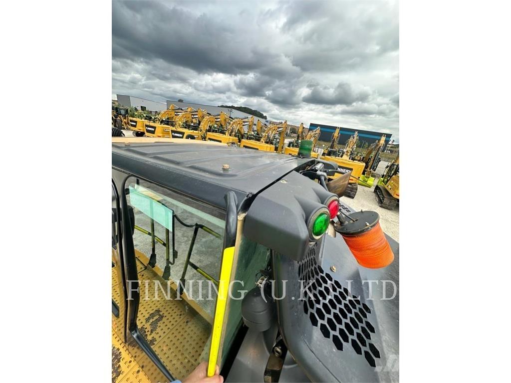 CAT 730-04A 鉸接式起吊車